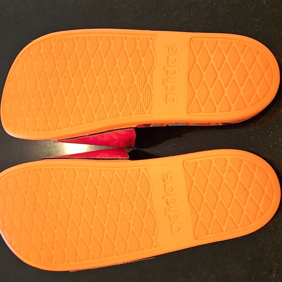 💕ADIDAS x FARM RIO💕 Adilette Comfort Slides 8 New in Box - Picture 13 of 16